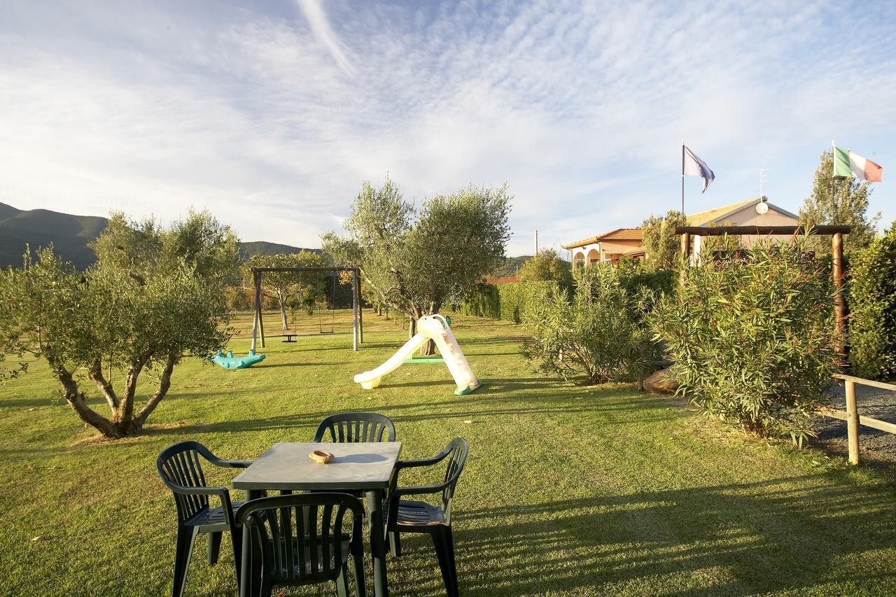 Agriturismo Lucerna Del Lago Prile Castiglione della Pescaia Bagian luar foto